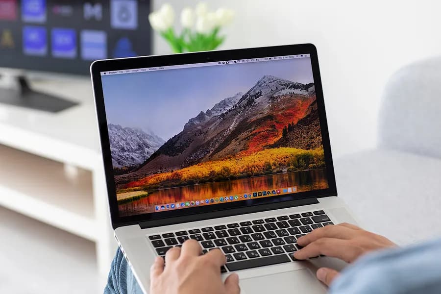 MacBook